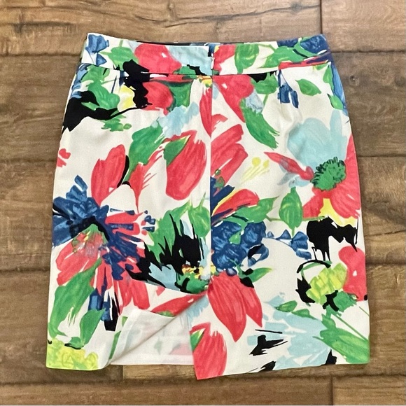 AnnTaylor•Gorgeous Floral Pencil Skirt - Picture 2 of 3